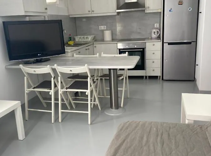 Ground Floor In דירה